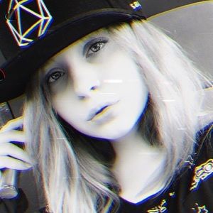 Meet your Posher, Summer